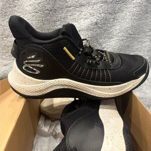Under Armour Curry 3z7 Black and Gold Men’s 11.5
